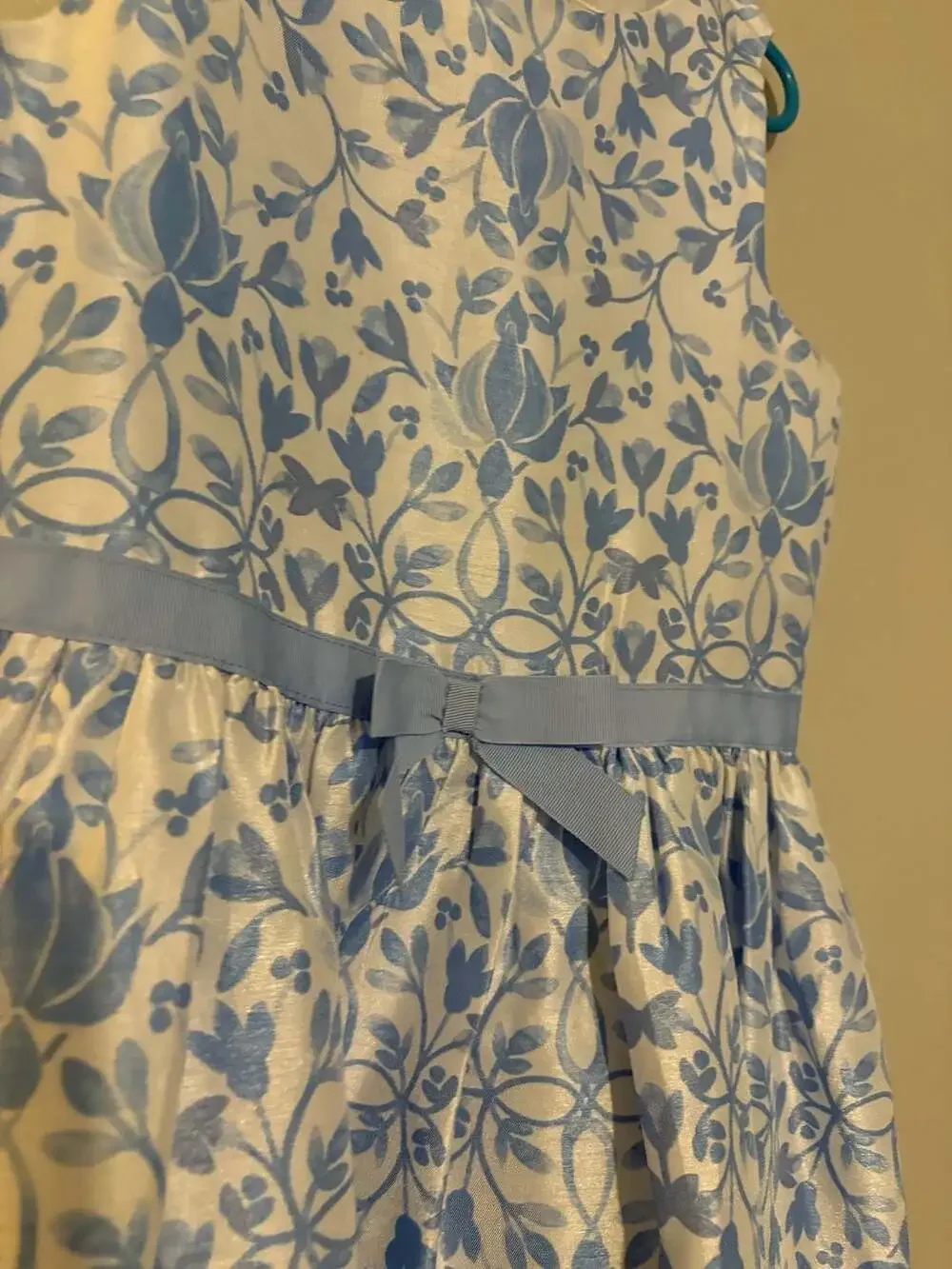 Gymboree Girls Size 5 Blue and White Floral Brocade Party Dress with Bow